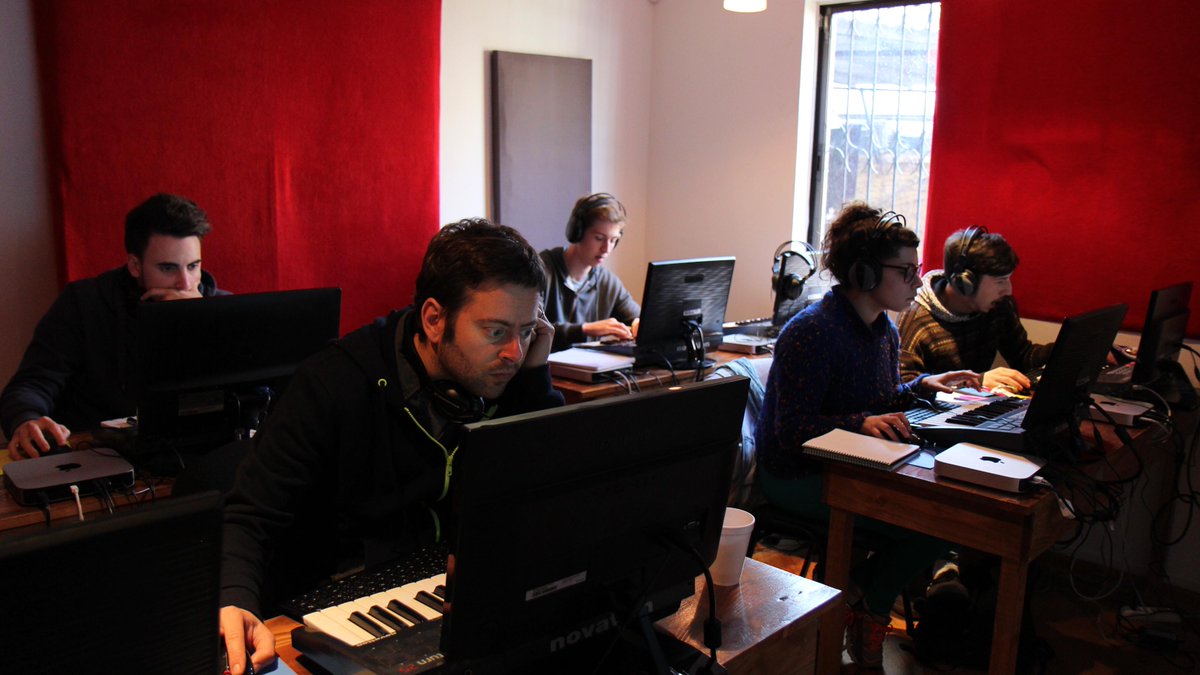 BkDigiCon's tweet photo. Getting deep into sampling - @Dubspot, @101trainingcl, @BkDigiCon @Ableton Live Course - Santiago, Chile http://t.co/unAkOHhsUo