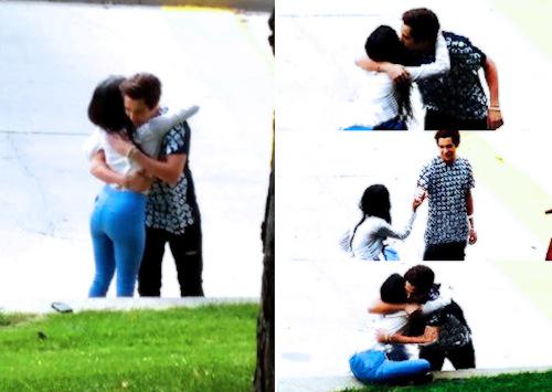 Notacheerleader's tweet photo. Tercer voto válido.

But when you call me baby, i know I'm not the only one.

#WorthItVMA http://t.co/vO2H3LLr6U