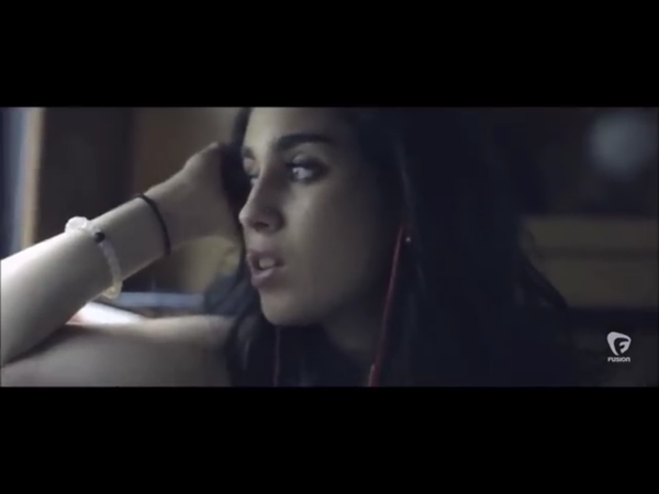Notacheerleader's tweet photo. Tercer voto válido.

But when you call me baby, i know I'm not the only one.

#WorthItVMA http://t.co/vO2H3LLr6U