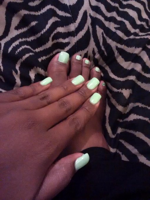 Sorry for late post. Here's a pic of my nails &amp; toes. Neon lime green http://t.co/Nl36rDSB8B<a href="/tag/bbw"class="tags"><span>#bbw</span></a><a href="/tag/anal"class="tags"><span>#anal</span></a><a href="/tag/interracial"class="tags"><span>#interracial</span></a><a href="/tag/daphnedaniels"class="tags"><span>#daphnedaniels</span></a>