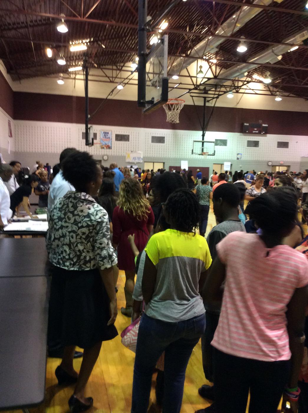 Decker Middle School on Twitter "Standing room only meettheteacher 