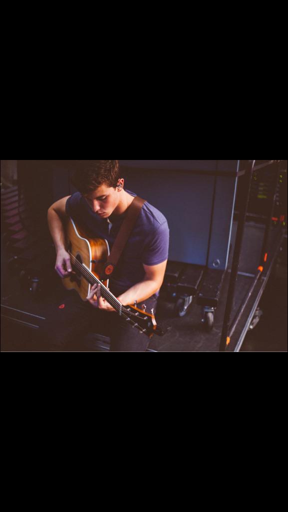 chloebrobinson's tweet photo. #ShawnsBucketList I want to meet the one and only Shawn Mendes. ❤️ @ShawnMendes @ShawnMendes @ShawnMendes http://t.co/worTgKDsKS