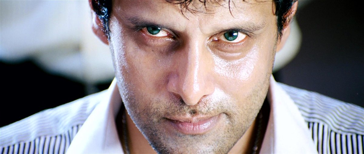 RDBalaji's tweet photo. Dashing #ChiyaanVikram
#6YearsofKanthaswamy http://t.co/vONDxJebjW