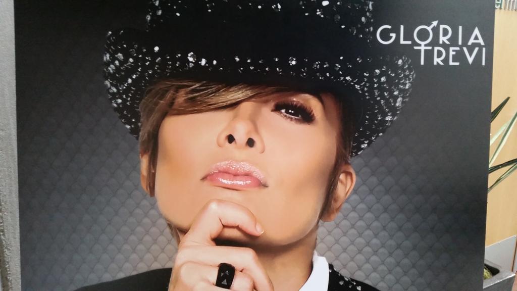 AsomTequila's tweet photo. Proud sponsor Exclusive VIP party for @GloriaTrevi #ElAmor #peerbliss @peermusic @T6HLIVE @AsomTequila http://t.co/neUeiSVohT