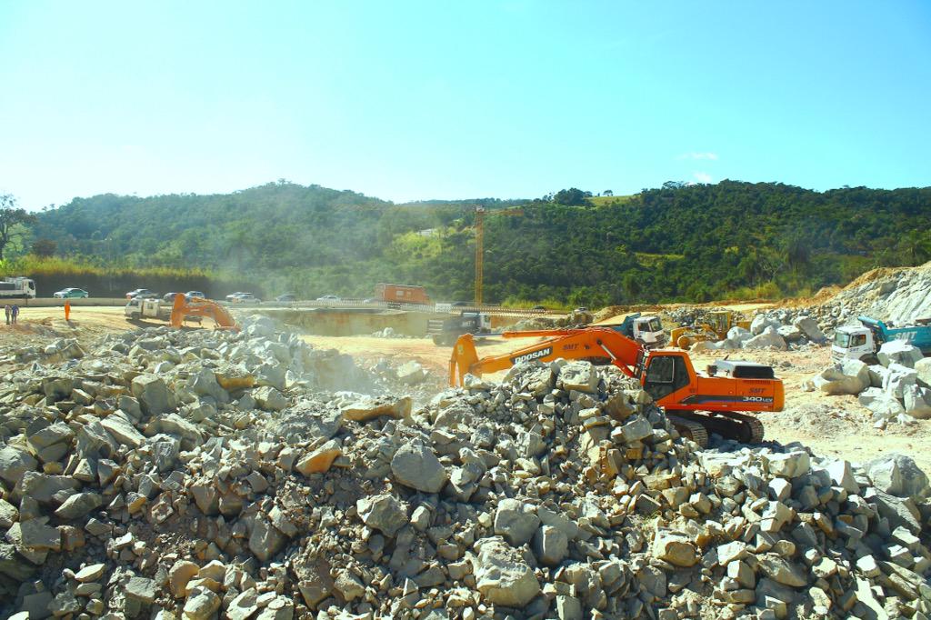 nova_381's tweet image. Consórcio Brasil-Mota/Engecil (lote 7) prioriza obras de arte especiais e reduz equipe de cerca de 600 para 450...