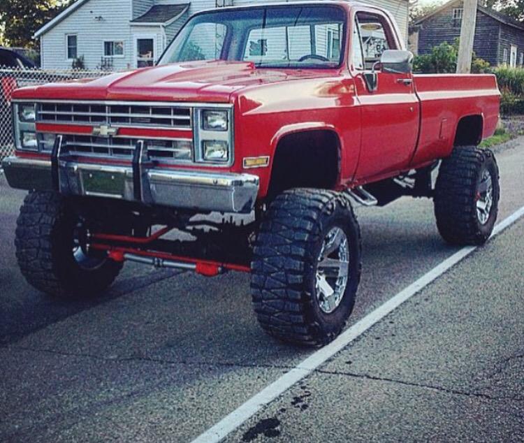 _LiftedTrucks_'s tweet photo. #Chevy http://t.co/0cGeddgpB3