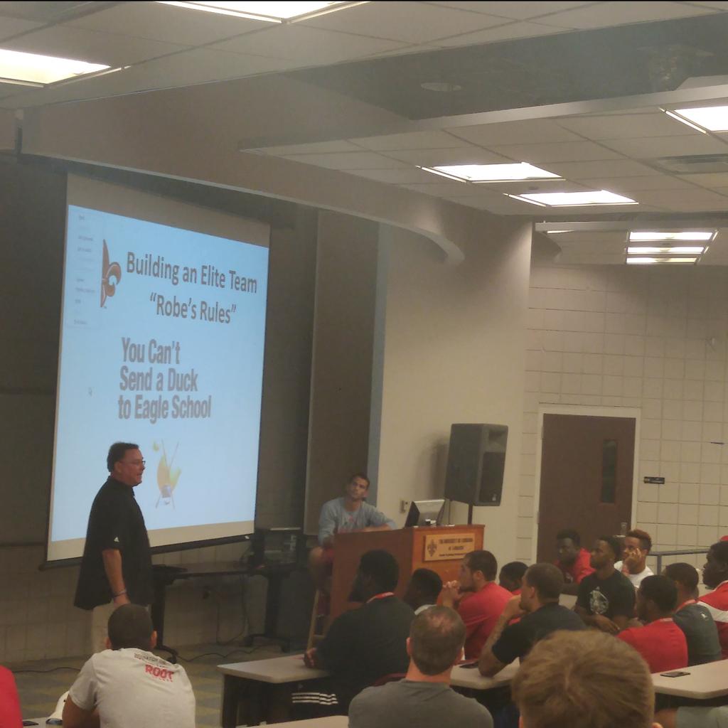 RaginCajunsFB's tweet image. Great honor to have Head Baseball Coach Tony Robichaux speak to the team tonight!!  #KeepComing #BeReady