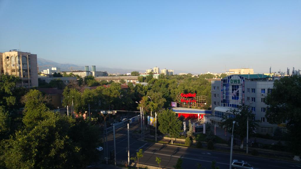 iamYerlan's tweet image. Вид из отеля #RixosAlmaty. Всем доброе утро.