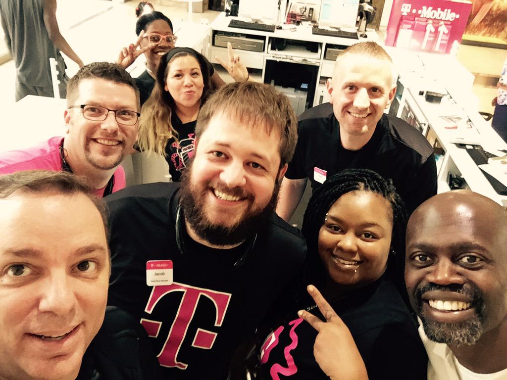 Wintertab's tweet photo. Peoria! You are our brand beacon, thanks team so good to be here with you! @WinstonAwadzi @jonhartcci http://t.co/5Hgao6dOBD