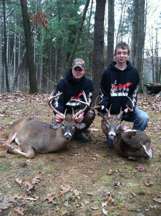 ParadigmTeam_1's tweet photo. Whos ready to hold on to some horns? #horns#paradigmoutdoors#bowseason#fall#whitetails#footage http://t.co/68omy1vXPY