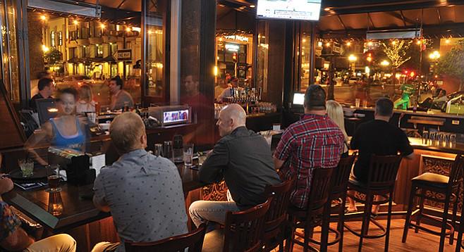 jholmanreader's tweet photo. Beer hall and study hall overlap in the #Gaslamp: http://t.co/MLkYHGa0kG @sdreader http://t.co/XlsIGA4f6Y