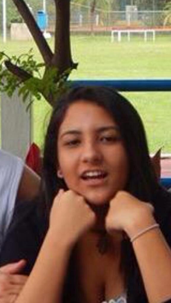 madduabbreu's tweet photo. conta mais como é ser trouxa http://t.co/nrjDMOlwlk