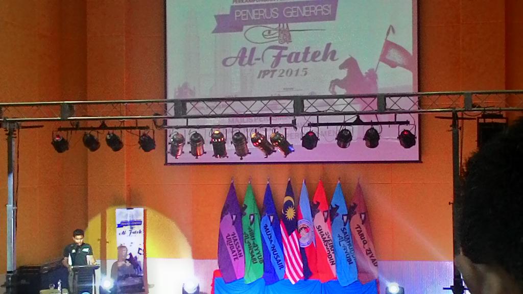 Pengerusi <a href="/MPPKMalaysia/">MPPK Malaysia</a>, saudara Anas berucap di majlis Perasmian Perkampungan Pemimpin Mahasiswa Al-Fateh IPT 2015