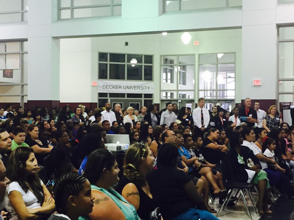 deckermiddle's tweet photo. DMS Parents!!!! #MeetTheTeacher #ManorISD #DeckerPride http://t.co/B4MBuMNWv7