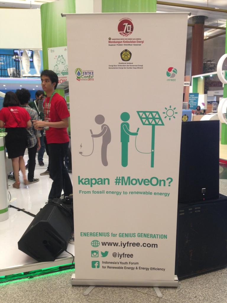 bowowo_'s tweet photo. @IYFREE last day EBTKE ConEx 2015 #IYFREE #ENERGENIUS" http://t.co/HKxXjmmenh