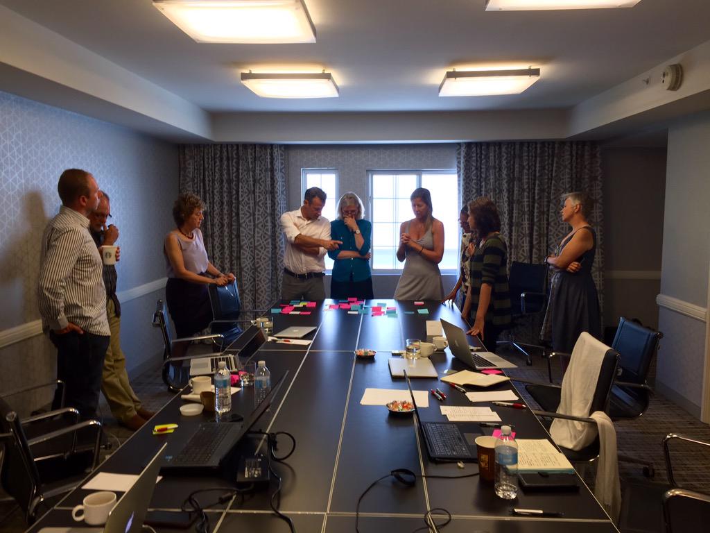 bigs's tweet image. Crafting the agenda for our @GeneticAlliance Trust Team salon.  #dumpandsort #stickiesFTW #thinkingthinking