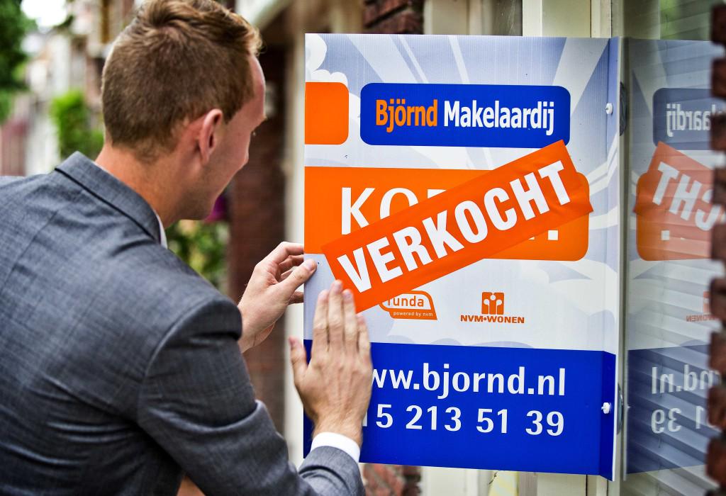 Prijzen koopwoningen blijven stijgen telegraaf.nl/r/24399284
