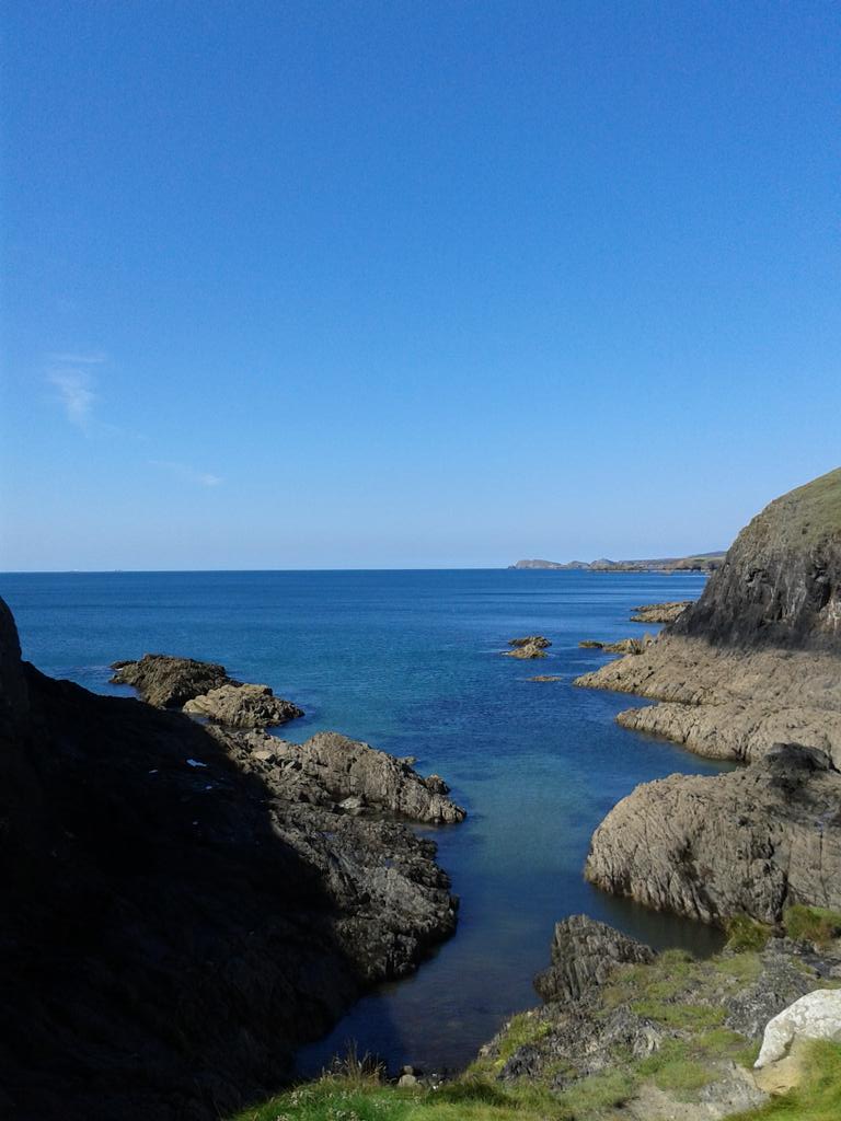 rednotgrey's tweet photo. Last wk coastal walk pembs.
Really wet today, @mikecoulson48 @Windsorlady52 what a diff a wk makes.. So wet today. http://t.co/89Kv99wJhs