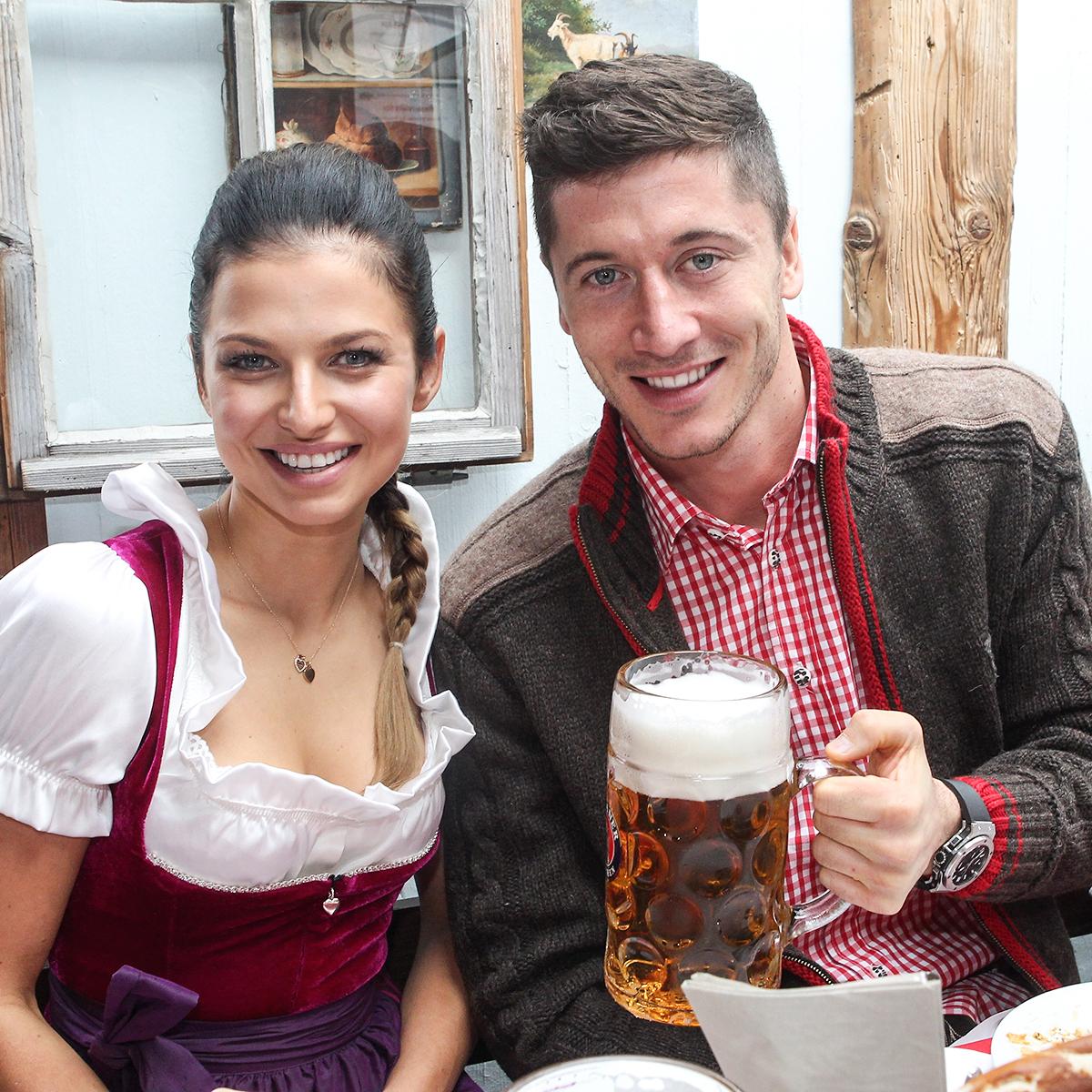 Na zdrowie!

Happy 27th birthday to Bayern Munich and Poland striker Robert Lewandowski ( 