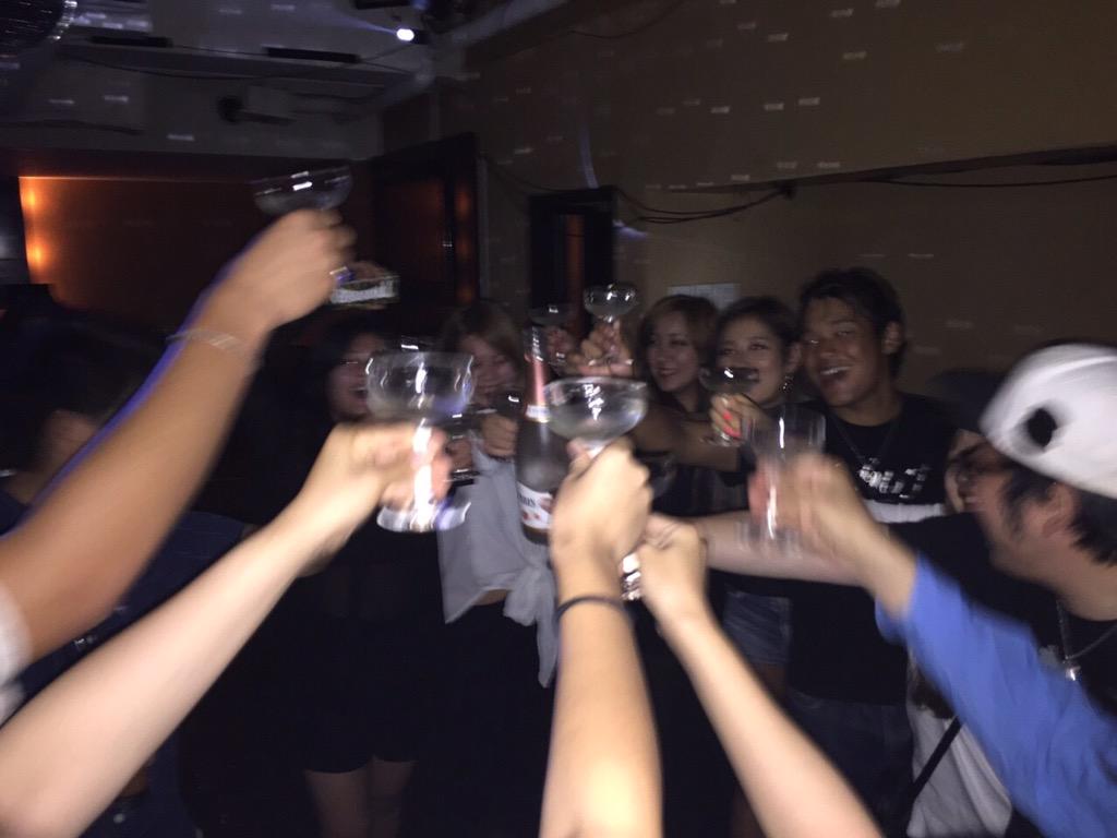 DJKYOSUKE_WE's tweet photo. OPENしました！
青山EDITIONにて開催！
【DoubleHeart】

DoubleHeartラストになりますので皆様是非お集まり下さい！
なんと、バースデーの方が3名も。。。

明日はスタッフお客さん皆んなで楽しみましょう！ http://t.co/0uPb8PiEOz