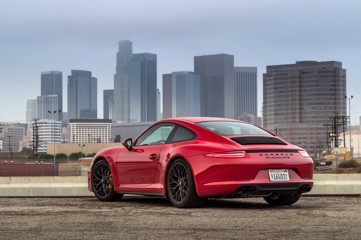 Sportscarporn's tweet photo. Porsche #sportscarporn http://t.co/EhTkimFiv8