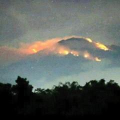 putrinpk's tweet photo. #prayformerbabu .. @medinakamil 
sorry telat http://t.co/94VPx7C0VX