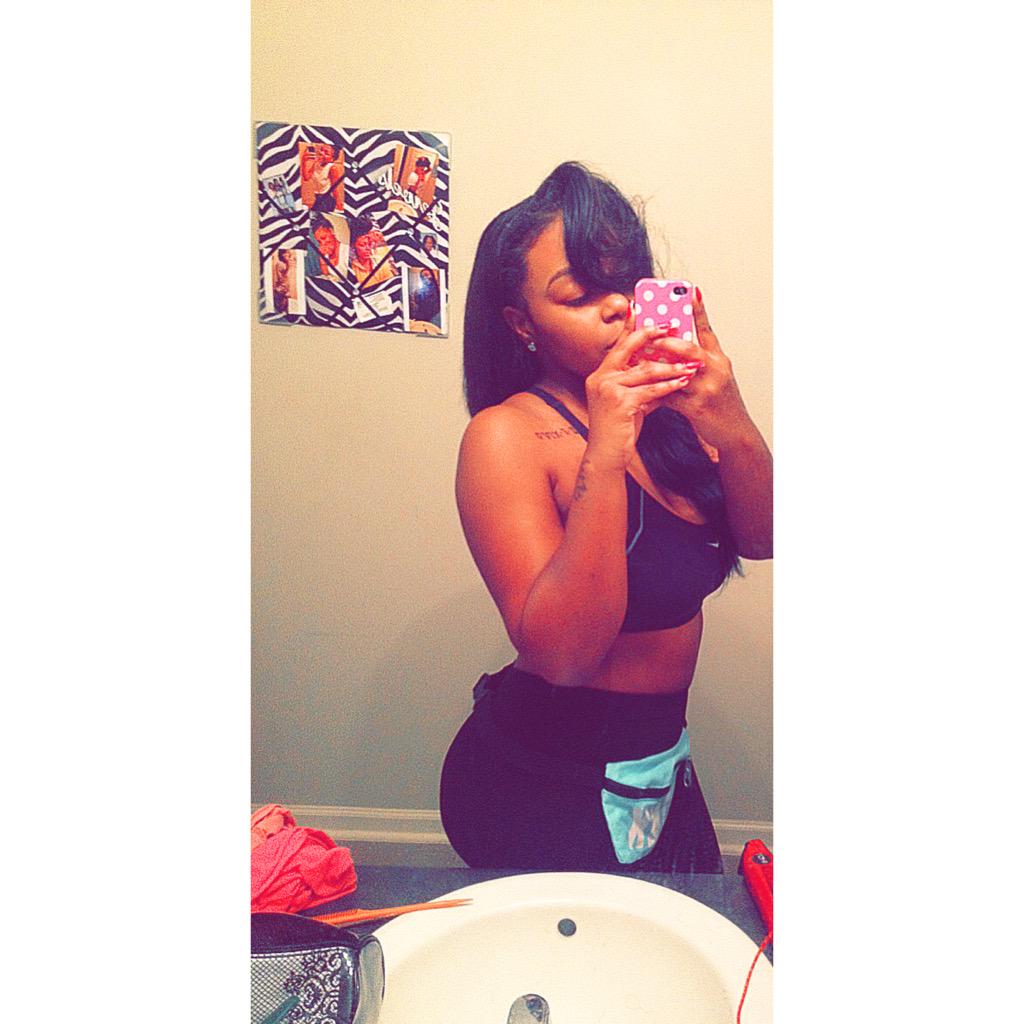 MissDiamondB__'s tweet photo. 👑💪🏾 http://t.co/WD64ma0idT