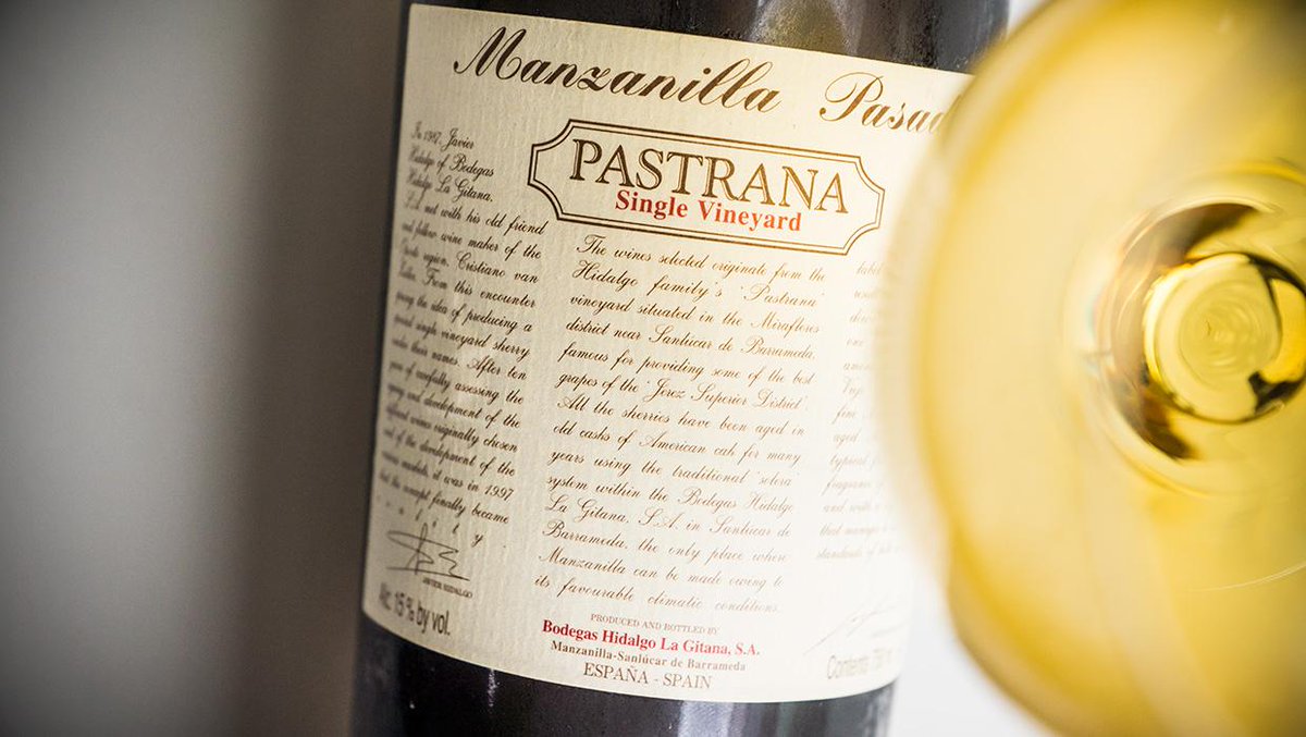 #sherry review: sherrynotes.com/2015/reviews/m… Single-vineyard Manzanilla Pastrana from @BodegasLaGitana