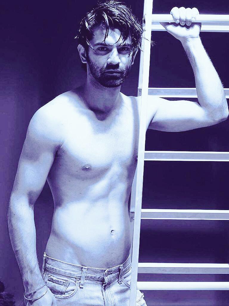  wishes BARUN SOBTI A very Happy Birthday!        