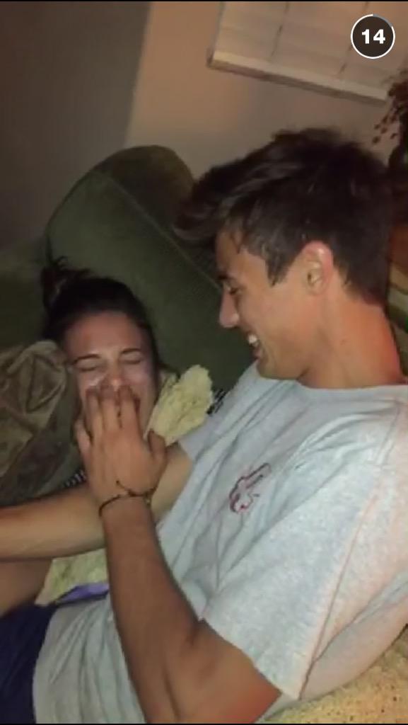 Hydratedallas's tweet photo. Cameron what are you doing to your poor sister 😂😂😭😭😭
@camerondallas @SierraDallas 💛 http://t.co/bPUFRgm3Tj