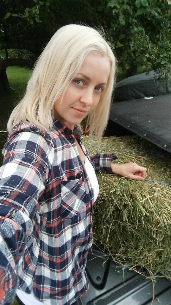 TW Pornstars - 🌼Daisy Destin🌼. Twitter. Good morning! #nomakeupselfie
