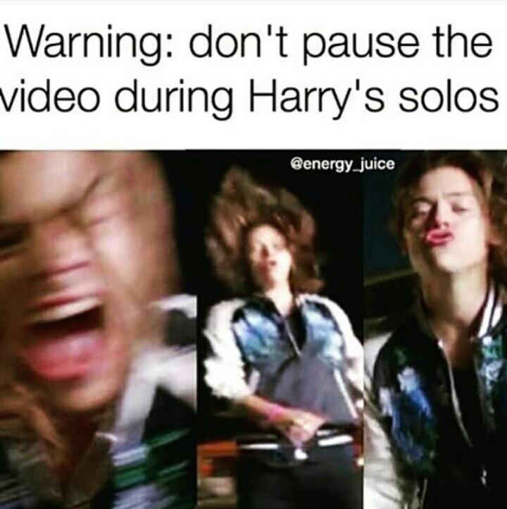 😂😂 omg 

#DragMeDownMusicVideo 
#MTVMAMA2015 One Direction