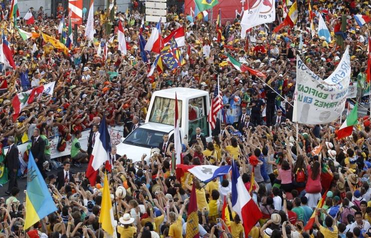 romereportsesp's tweet photo. 4 años de la JMJ de Madrid. Aquí las mejores imágenes http://t.co/5urJG0G9l3 http://t.co/ByzFZ1Q9th