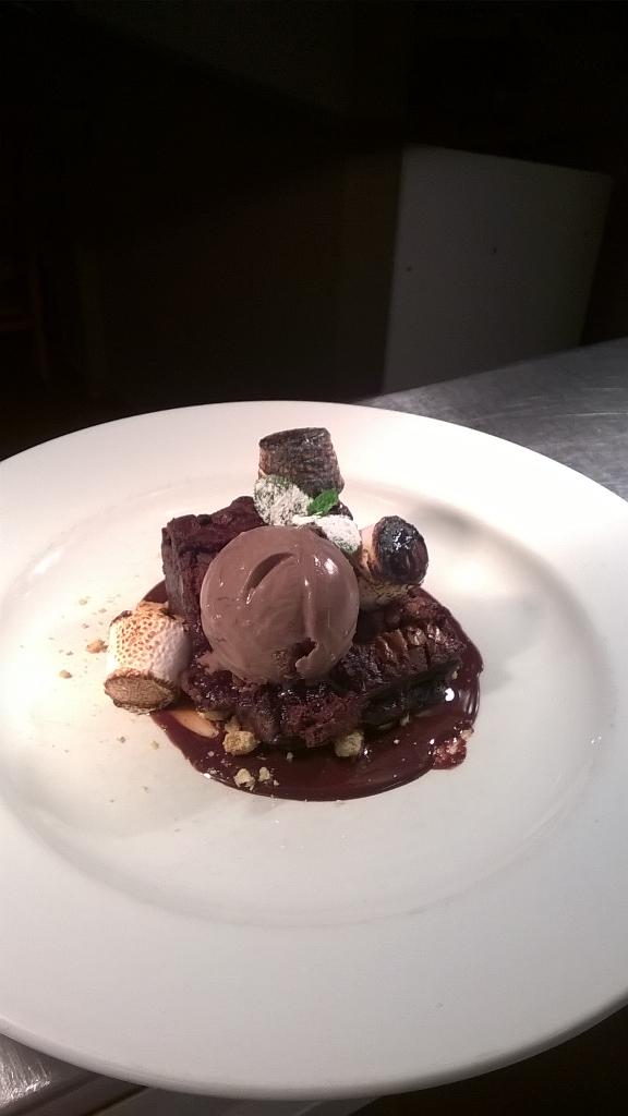 chefmattscardy's tweet photo. #yummy puds http://t.co/dQr3S4m8SF