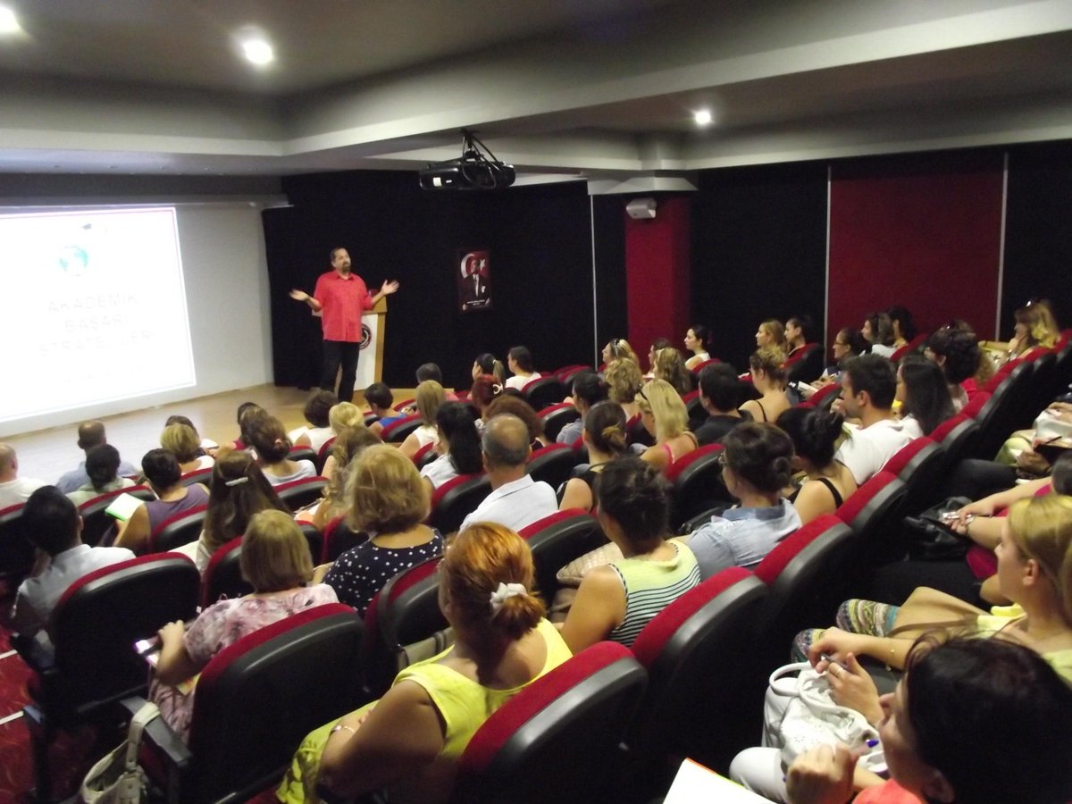 Kent Koleji yönetici ve öğretmenlerine misafirperverlikleri için teşekkür ederim.Yeni projelerle görüşmek dileğiyle.