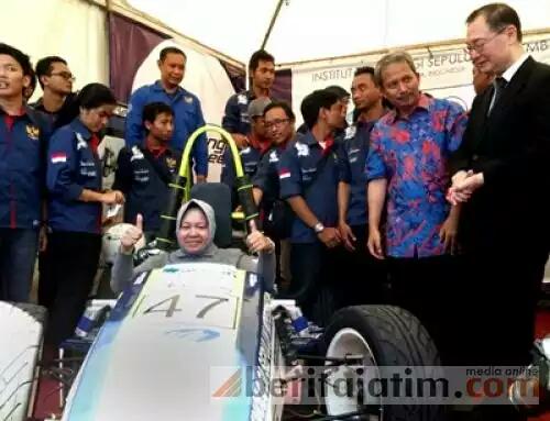infosurabaya's tweet photo. Wali Kota Surabaya Ingin Mobil Formula Sapu Angin ITS Jadi Mobil Nasional http://t.co/PZZy4bHs7V http://t.co/8uyJFamyiG