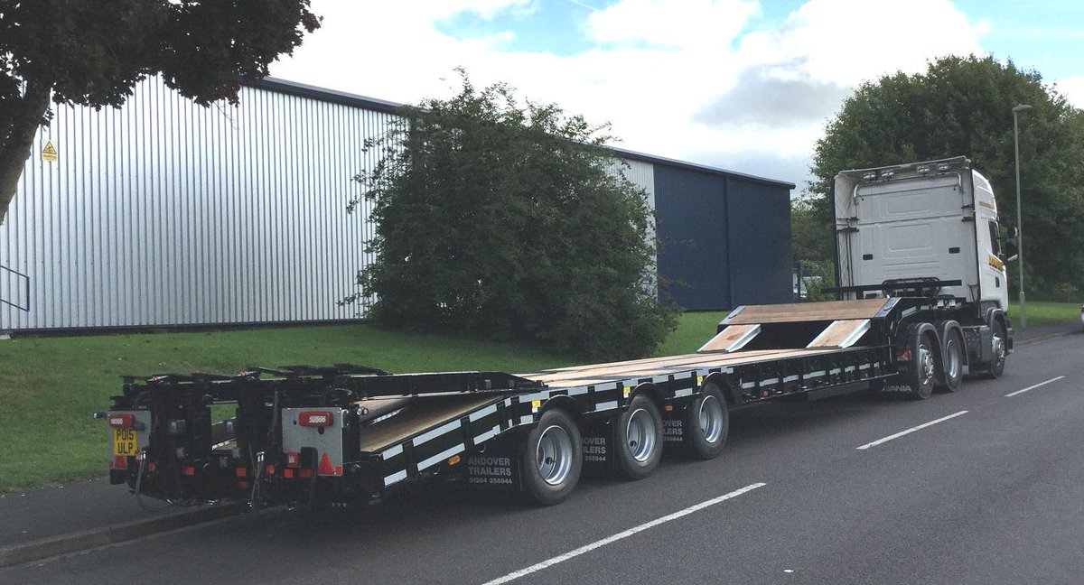 AT_Limited's tweet photo. New Andover Trailers Step Frame Low-Loader delivered today - another 48 tonner for @LomondPlant http://t.co/diEnZWrZxM