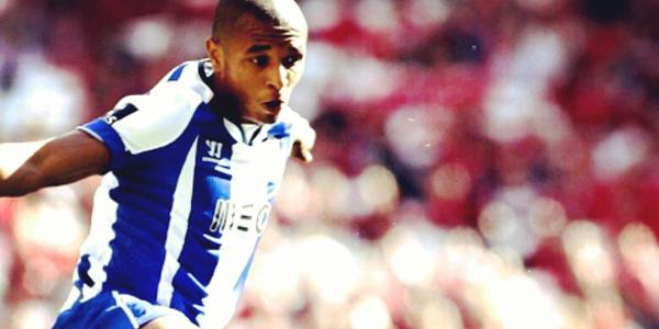 DhozePt's tweet photo. Haverá bailinho entre o Porto e o Marítimo este sábado? #ApostaNaDhoze http://t.co/lFU6XnyFAl
