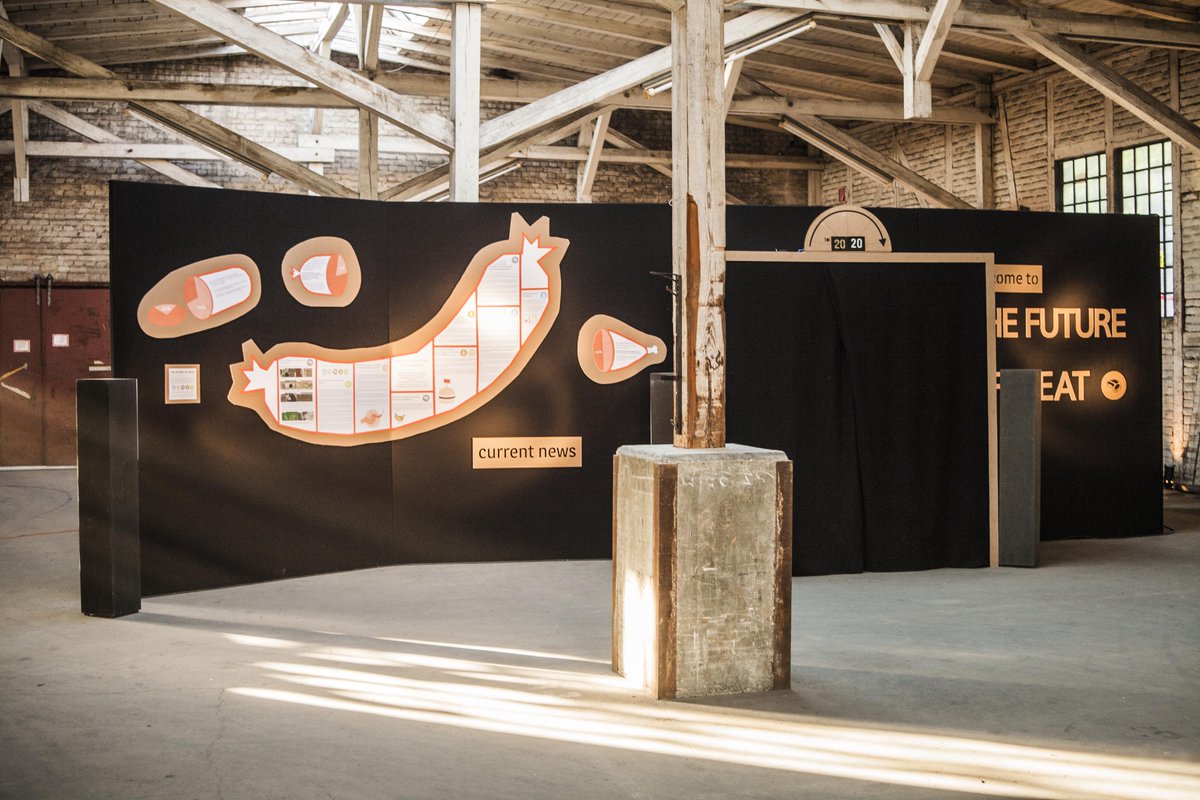 Spaghetti with crickets?! No, really, what’s <a href="/TheFutureOfMeat/">The Future of Meat</a>? These are the scenarios: bit.ly/1Jmqteg