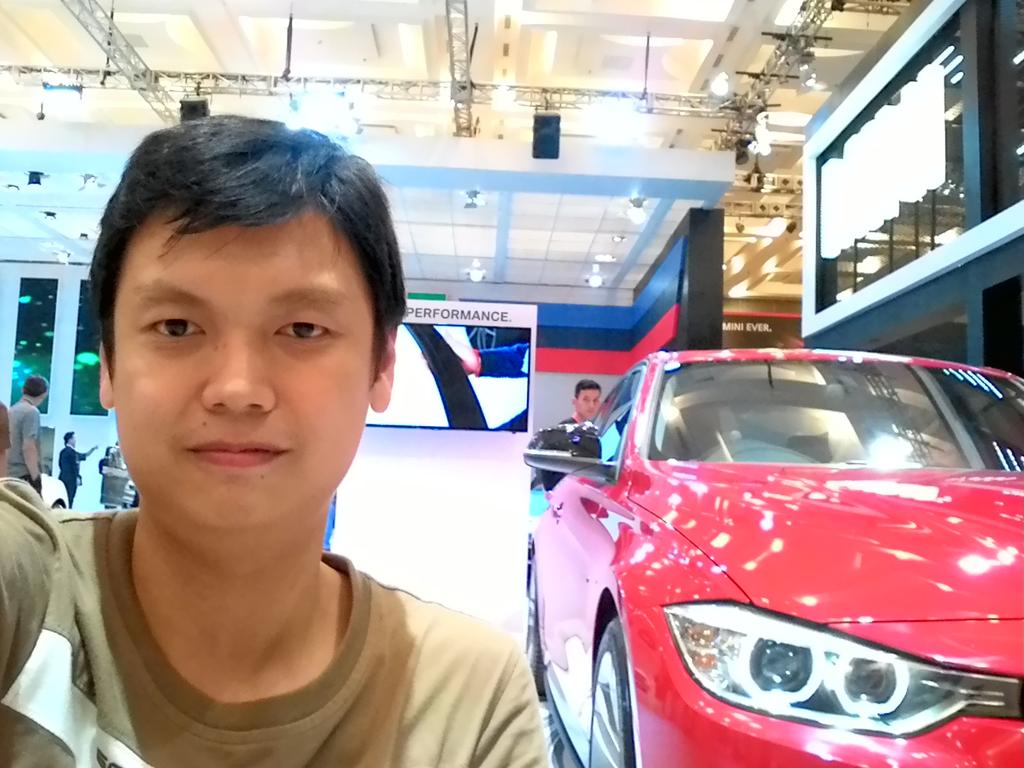 air_asin's tweet photo. #bmw_indonesia #bmwsnapshot #GIIAS2015 http://t.co/wWTPpQhr6A