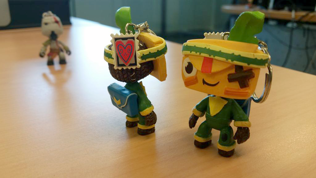 gamemaniatweets's tweet photo. Wie kunnen we blij maken met deze limited Tearaway sackboy? 😍 RT &amp; volg ons om mee te doen! http://t.co/BsoMT73xm0