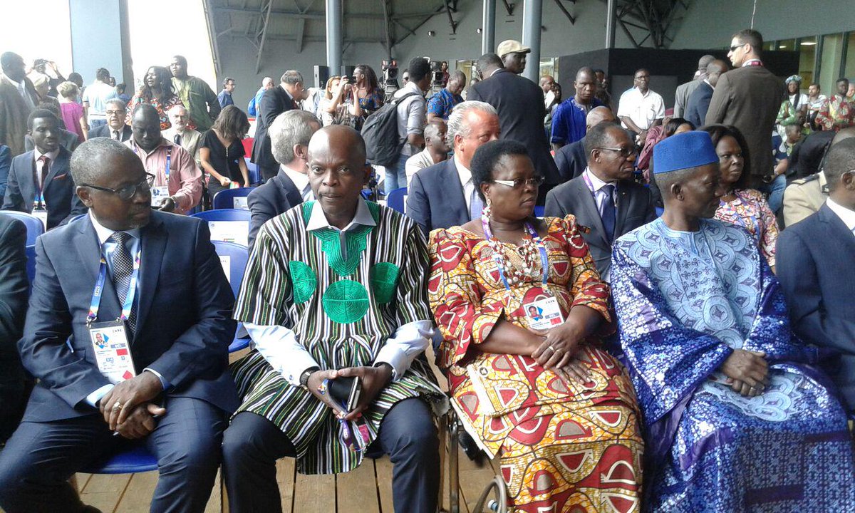 Viva la journée togolaise <a href="/Expo2015Milano/">Expo Milano 2015</a> <a href="/EUExpo2015/">EU Expo 2015</a> <a href="/israelexpo2015/">Israele all'Expo2015</a> <a href="/republicoftogo/">TOGO</a> <a href="/cinalawson/">Cina Lawson</a> <a href="/USAPavilion2015/">USA Pavilion 2015</a>