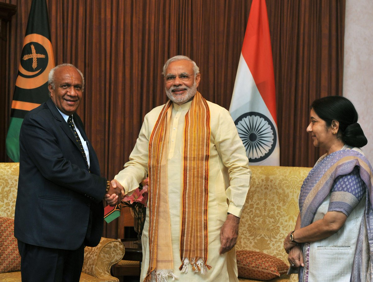 narendramodi's tweet photo. Have had a series of productive meetings with leaders of Pacific island nations. http://t.co/zxAE5OGohs
