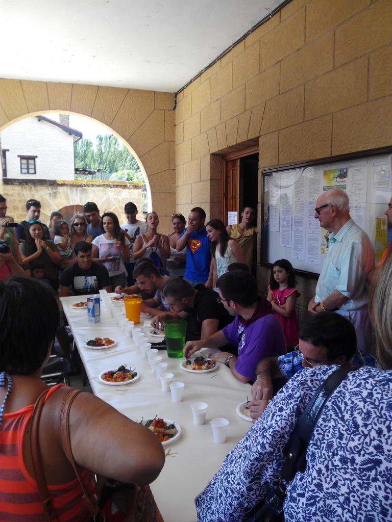 Angucianacity's tweet photo. Reto de comer picante organizado por @ElSoto_Angu http://t.co/dQTLNFJEqJ
