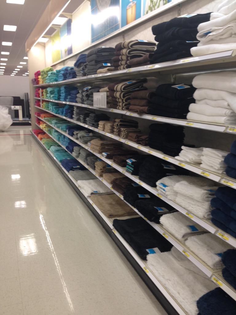 Some fresh towels&amp;rugs for the fresh new school year! <a href="/Courtney_Elbert/">Courtney Safka, MBA</a> @JennaWalker422 @neilstrongTGT <a href="/C_Maryasz/">Christian Maryasz</a>