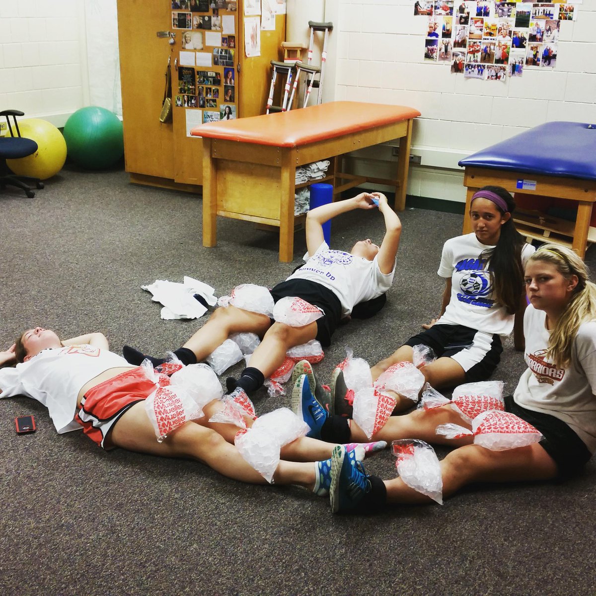SelectTherapy's tweet photo. When leg day gets the best of you #HSHSGIRLSSOCCER http://t.co/PbIQqwzmJN