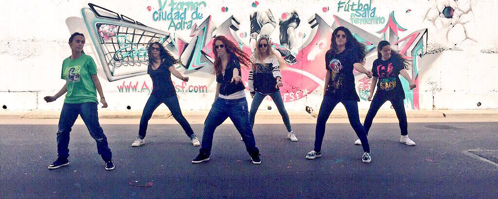 adra_fsf's tweet photo. Que sorpresa nos tendrá preparada este año el grupo de baile Arand-B?Siempre fieles a nuestro torneo.No te lo pierdas http://t.co/feoRJcgLj4