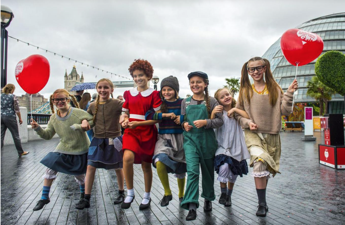 KevinWilsonPR's tweet photo. THE WEST END CAST of @anniejunioruk step out in @standardnews to promote the heart trail http://t.co/regU72ZSL7 http://t.co/M2bvDVAFND