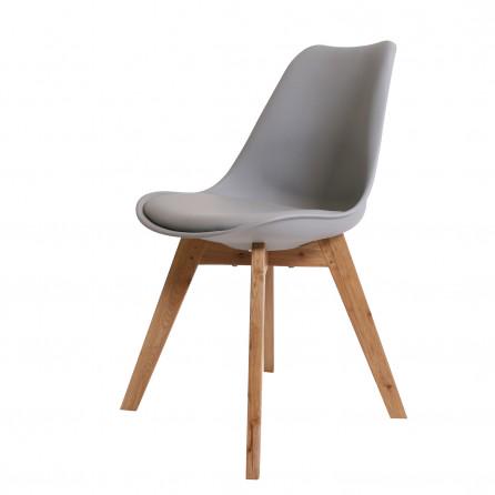 Du willst auch mehr Luxus am Esstisch? Mit schicken Stühlen ist das doch so herrlich einfach! bit.ly/1NJJyv8