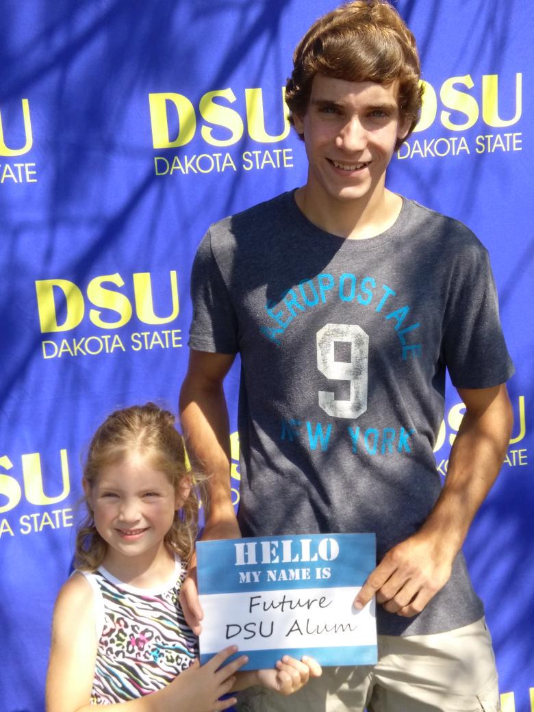 melissagall12's tweet photo. Two future alums? #DSUtrojanpride http://t.co/LVX5E05i4y